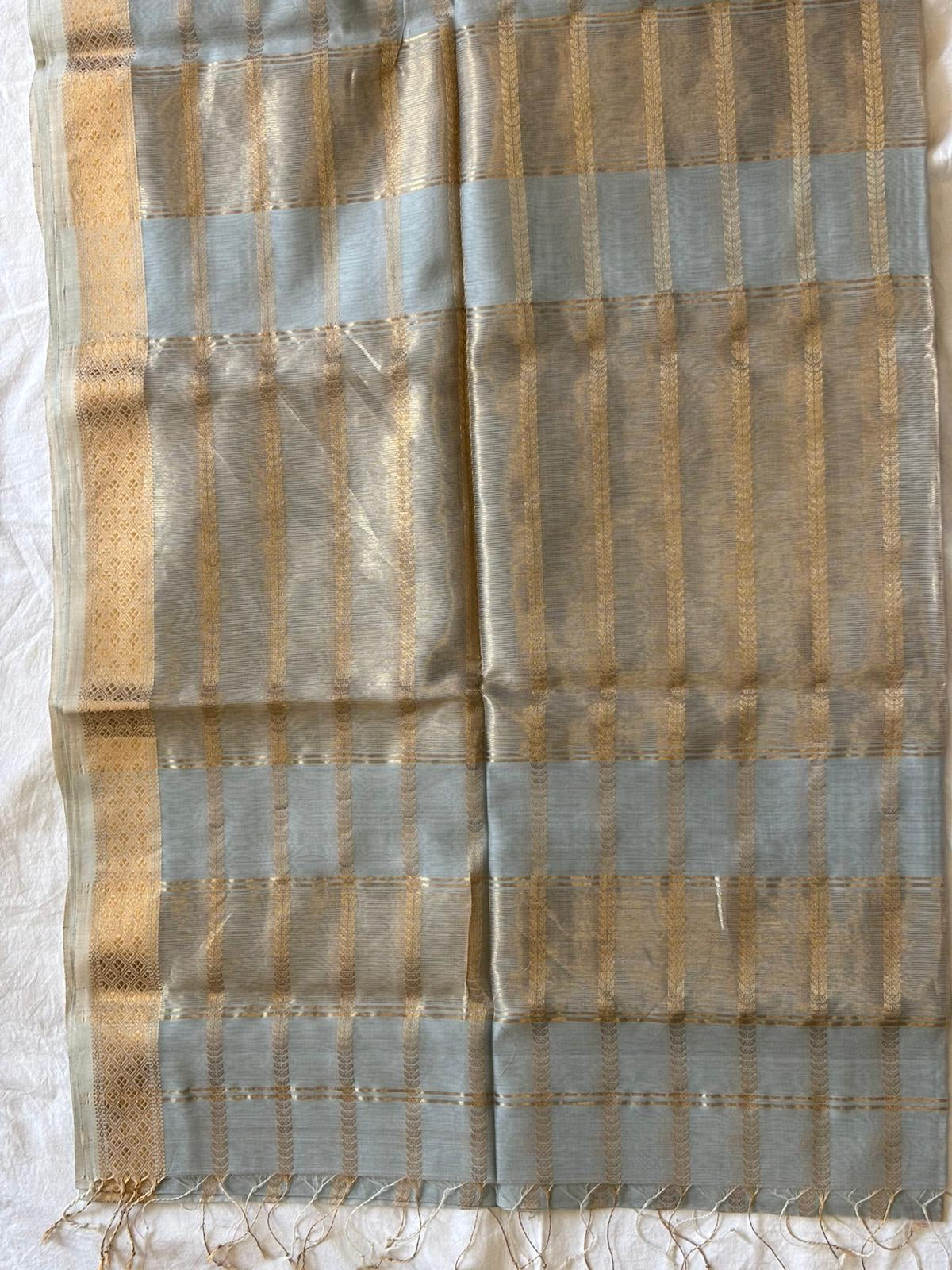 Pastel Gray Maheshwari Silk Cotton Saree